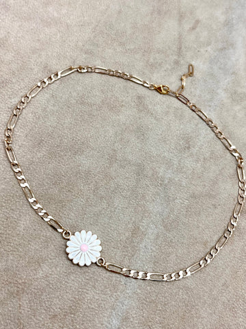 Daisy Solitaire Necklace